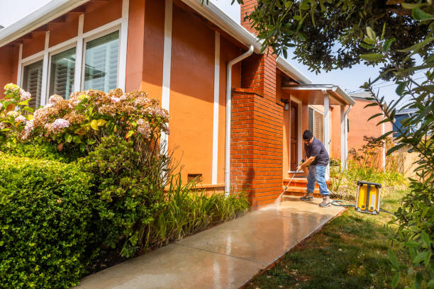 Garage Pressure Washing in Pardeeville, WI